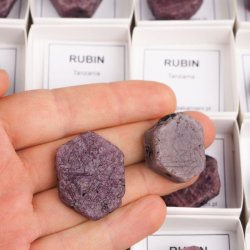 RUBIN - NATURALNY KRYSZTAŁ - 25-30 mm - TANZANIA