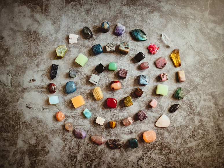 Jakie jest znaczenie barw kamieni szlachetnych?